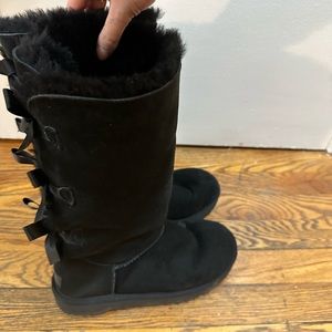 UGG Bailey bow boots size 7
